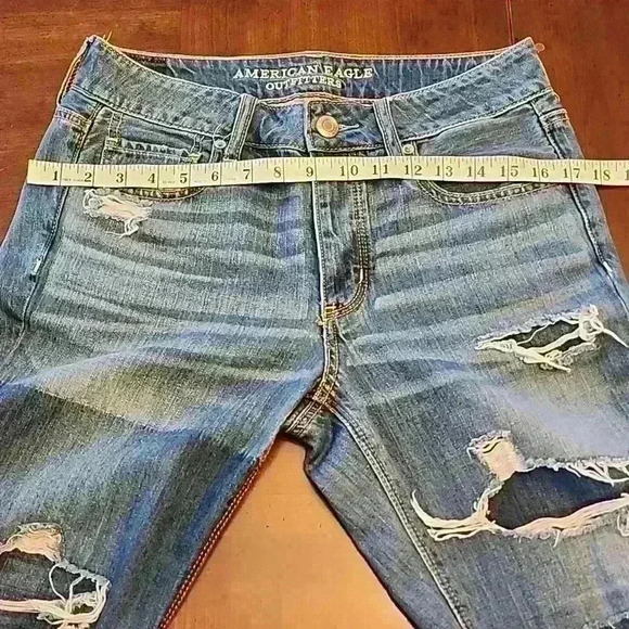 American Eagle Tomgirl high rise Buttonfly Jeans - Picture 8 of 11